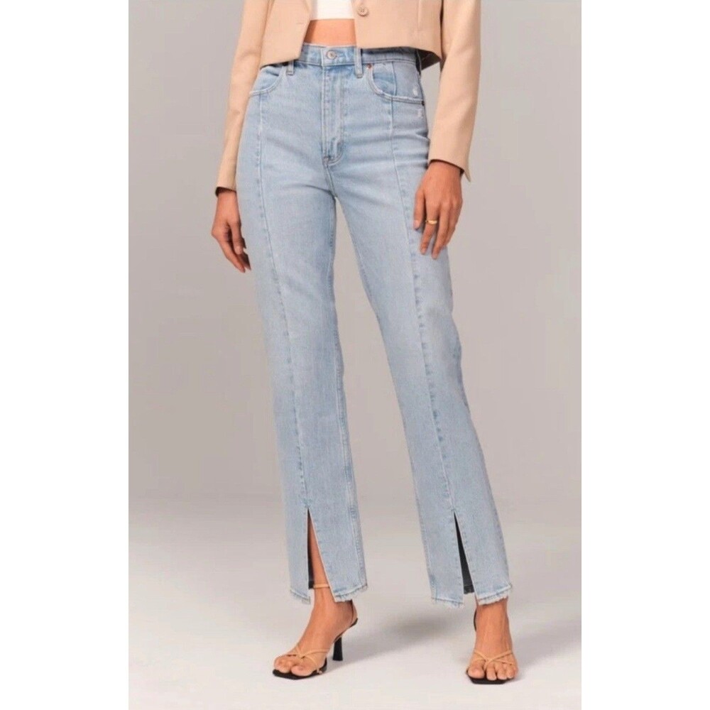 Abercrombie & Fitch 90’s Straight Jeans Size 32/14 Ultra HR Vent Hem Light Wash